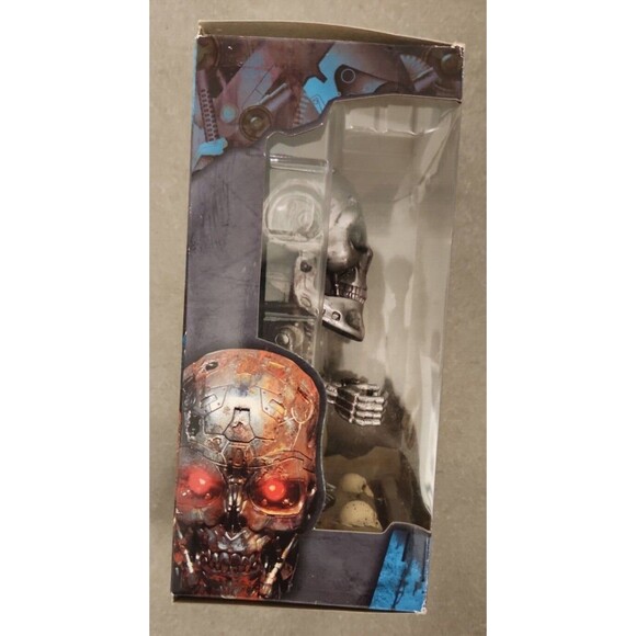 TERMINATOR SALVATION T-600 EYES LIGHT UP FUNKO WACKY WOBBLER BOBBLE-HEAD 2009 - Picture 6 of 7